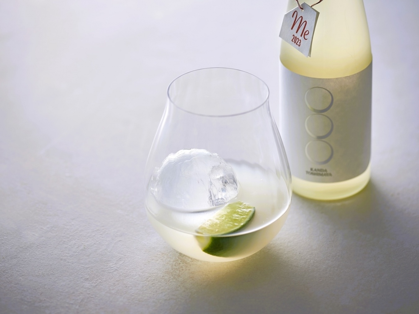 調味料ではなくドリンクとしてのみりんのポテンシャルを伝える「Me」。一口味わえばみりんのイメージが激変するはず。