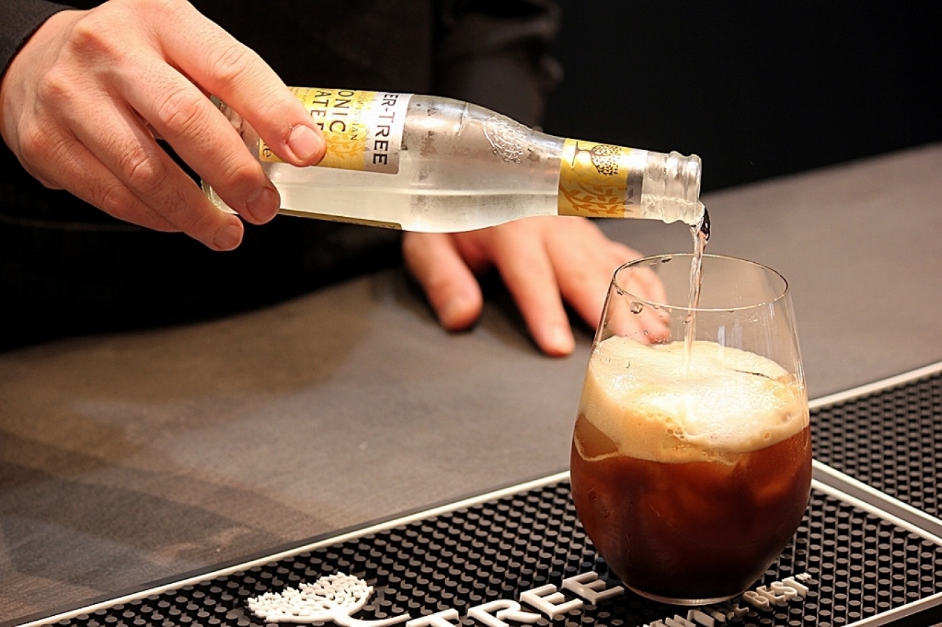 コーヒー業界では世界的に人気の「エスプレッソ・トニック」。