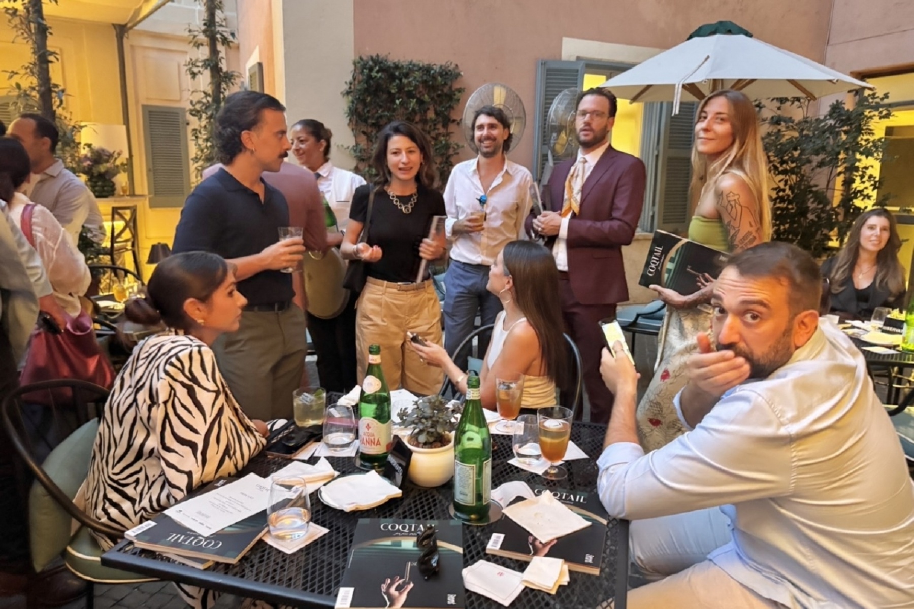 Italy, the land of food and design, 
has launched a bar-specialist media outlet called Coqtail!?