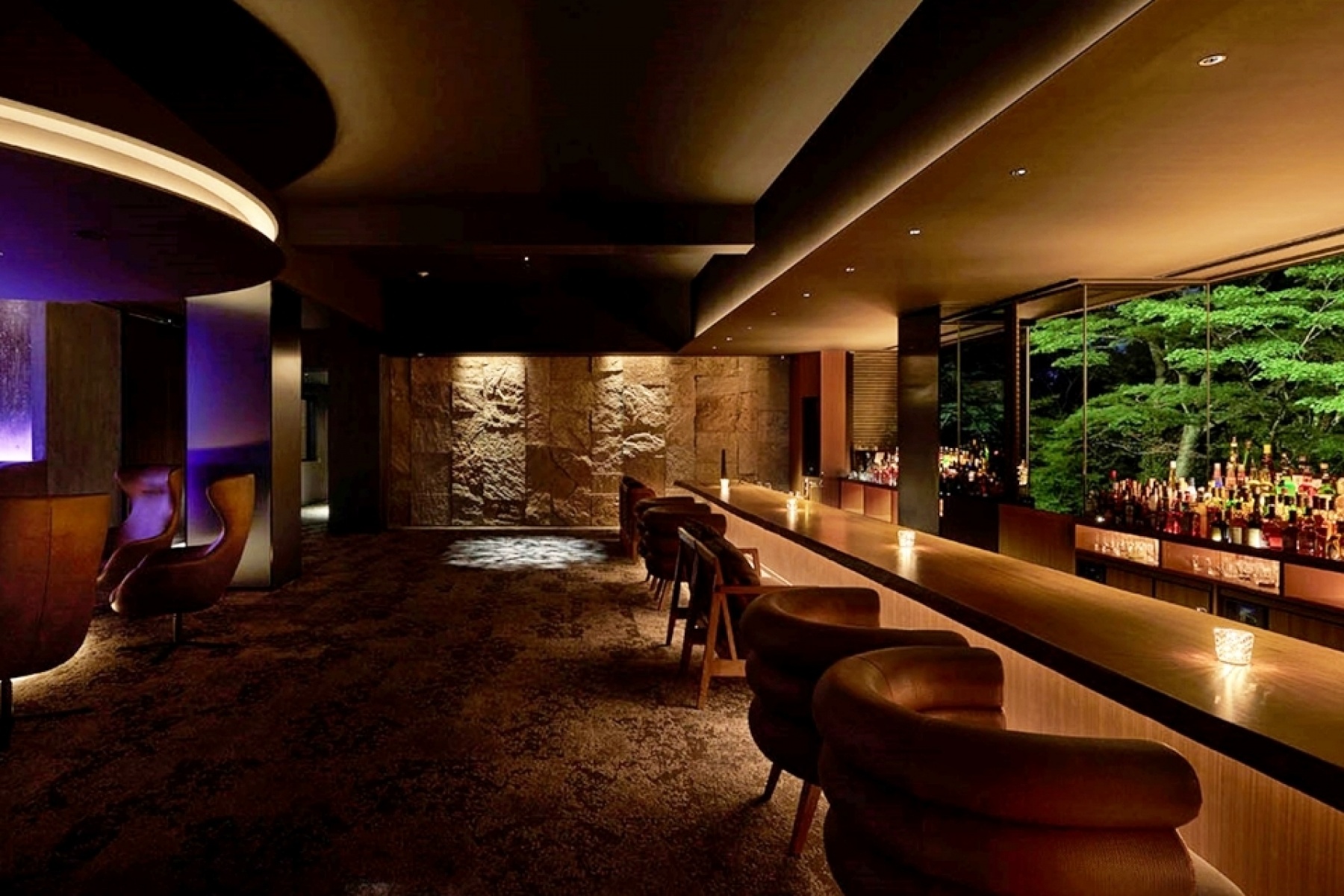 ＜キャリア＞
共に成長できる仲間を！
バーテンダー募集中 –「bar hotel 箱根香山」