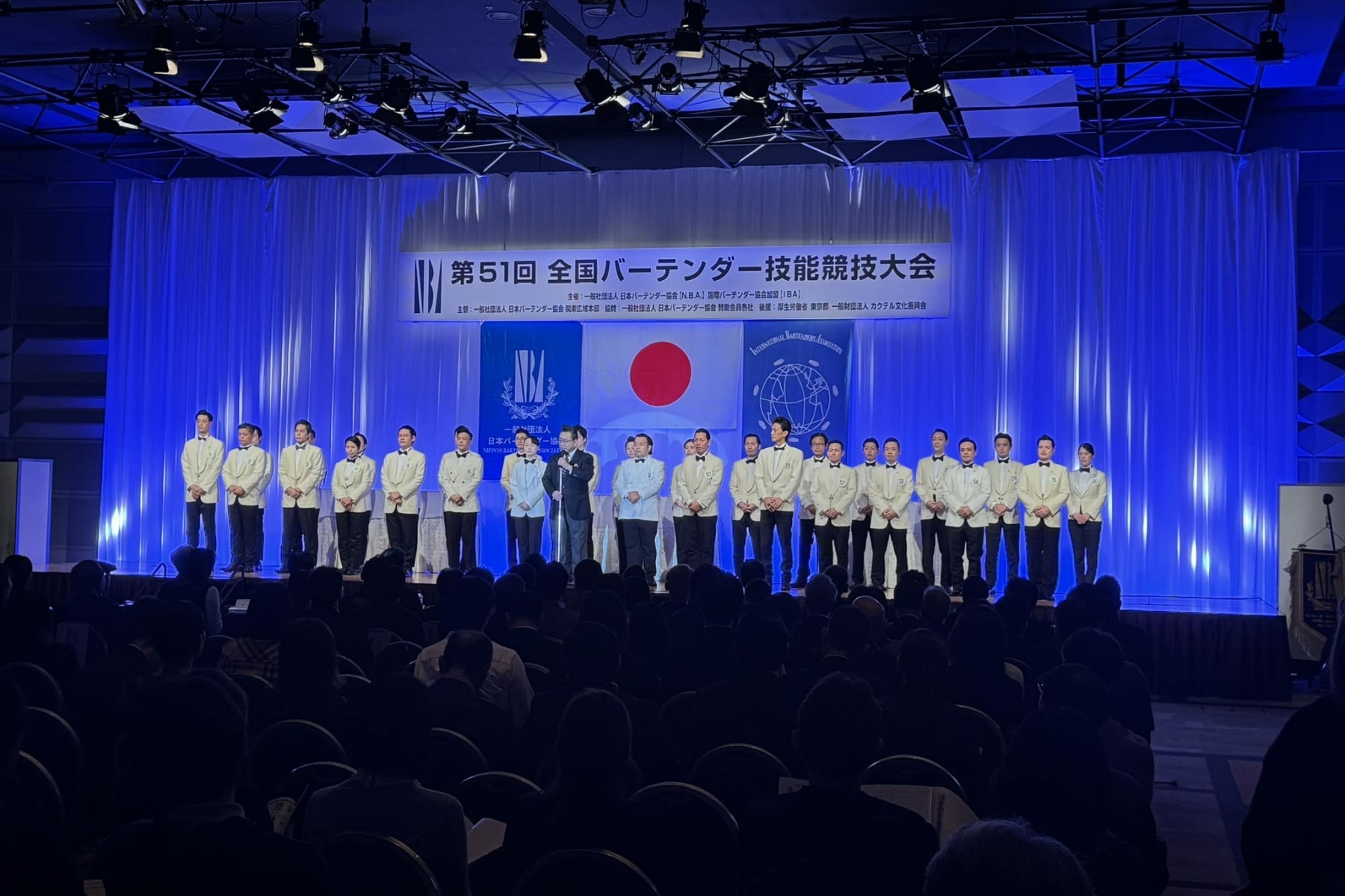 第51回 全国バーテンダー技能競技大会
総合優勝は、大阪の鮎川正徳さん！
