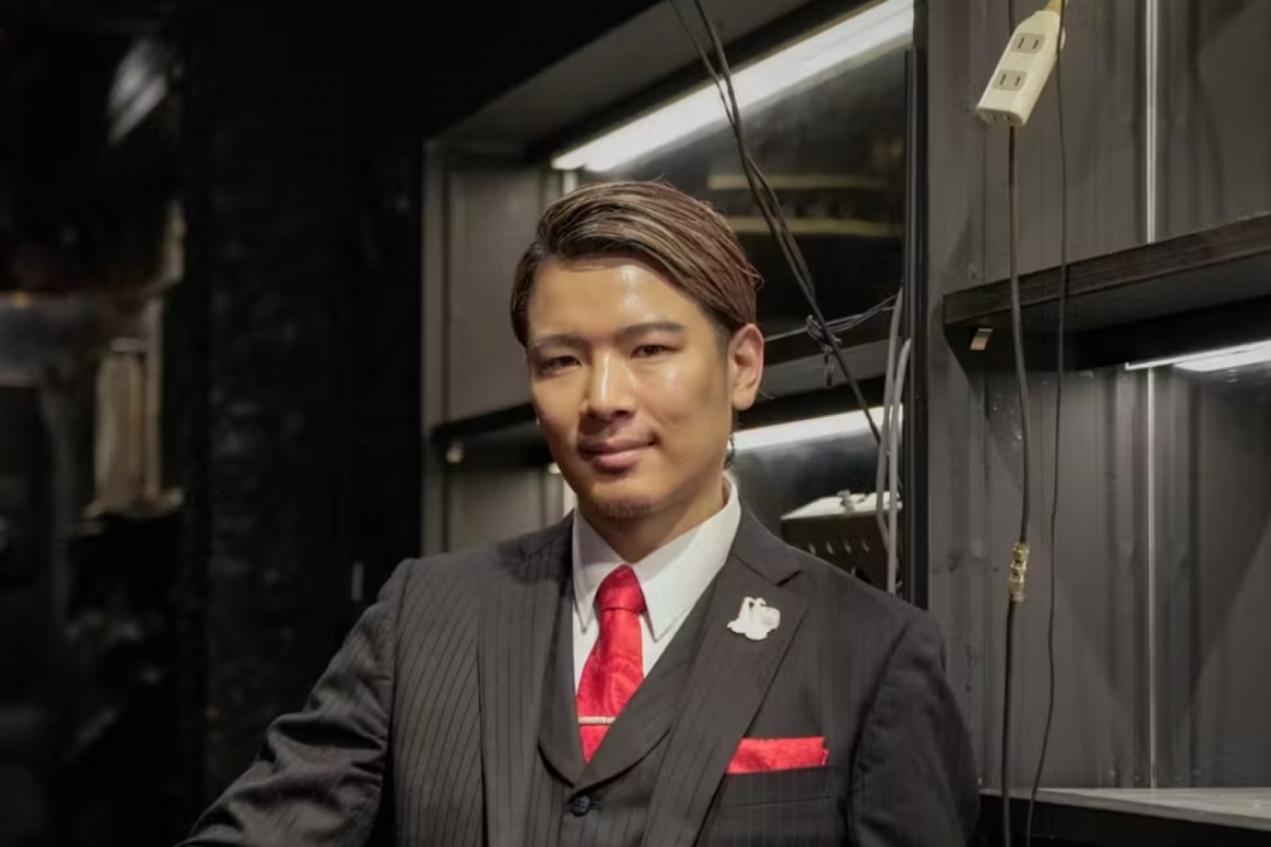 あの静谷和典さんが、
フランチャイズバーを展開。
バーテンダーも募集中！
