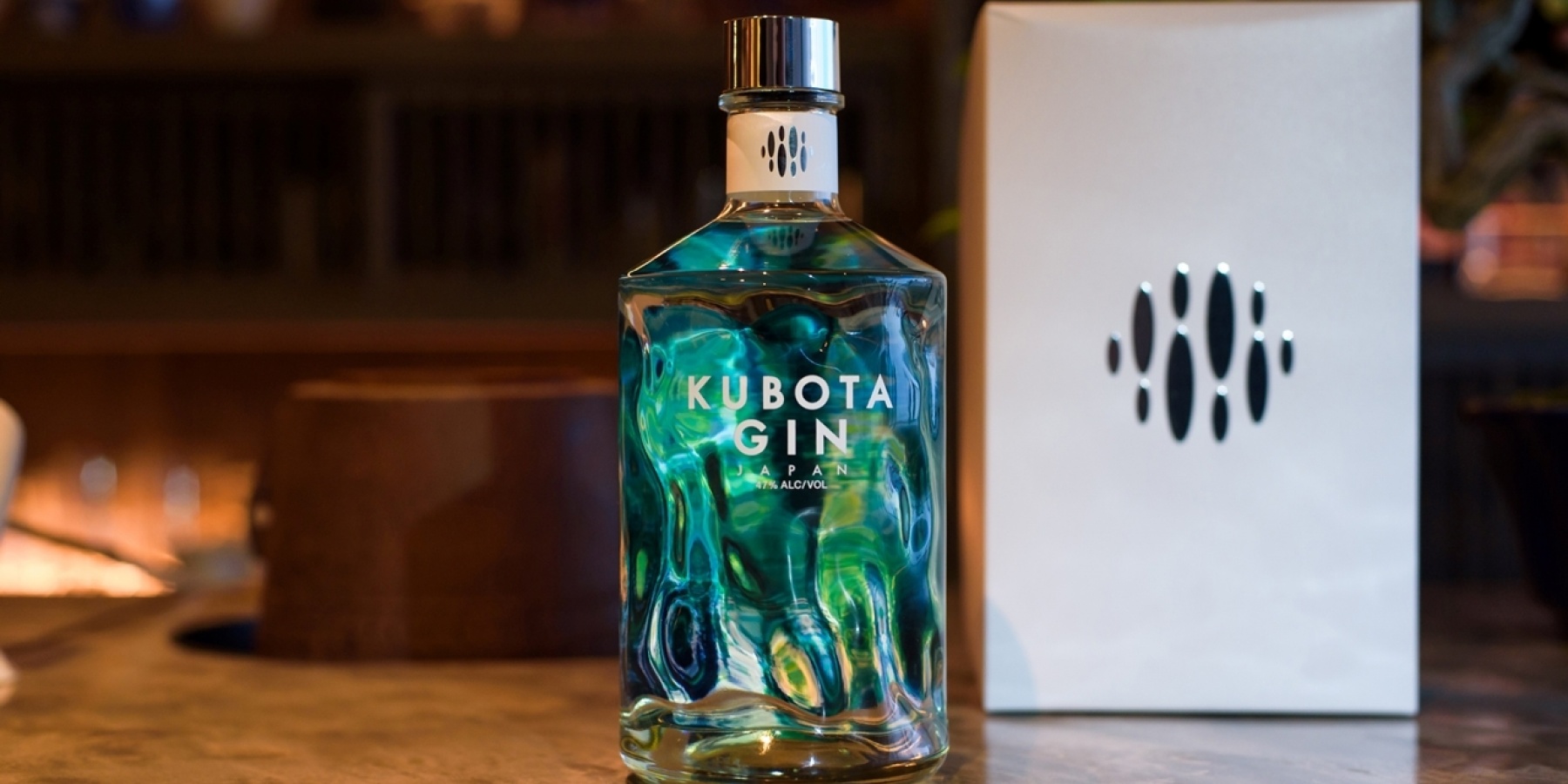 日本酒「久保田」の名を冠した
「KUBOTA GIN」って、どんなジン！？
