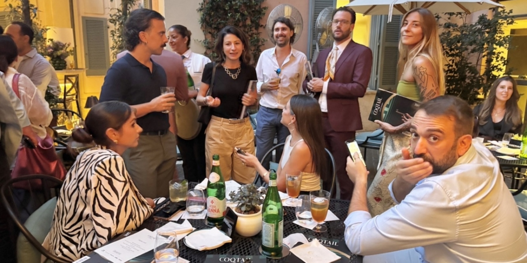 Italy, the land of food and design, 
has launched a bar-specialist media outlet called Coqtail!?