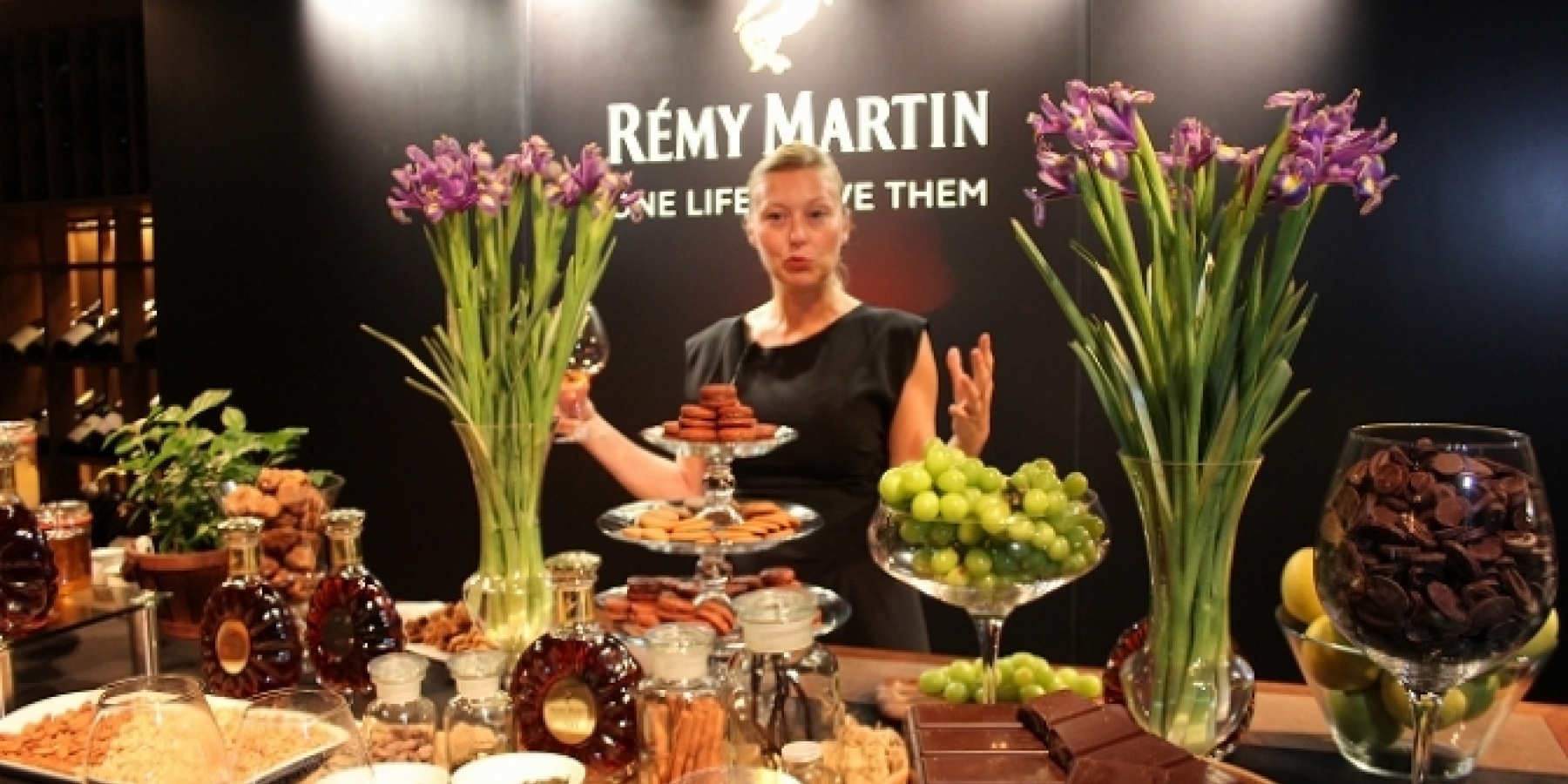 ローラニー・ノノットさん
レミーマルタンを語る！
