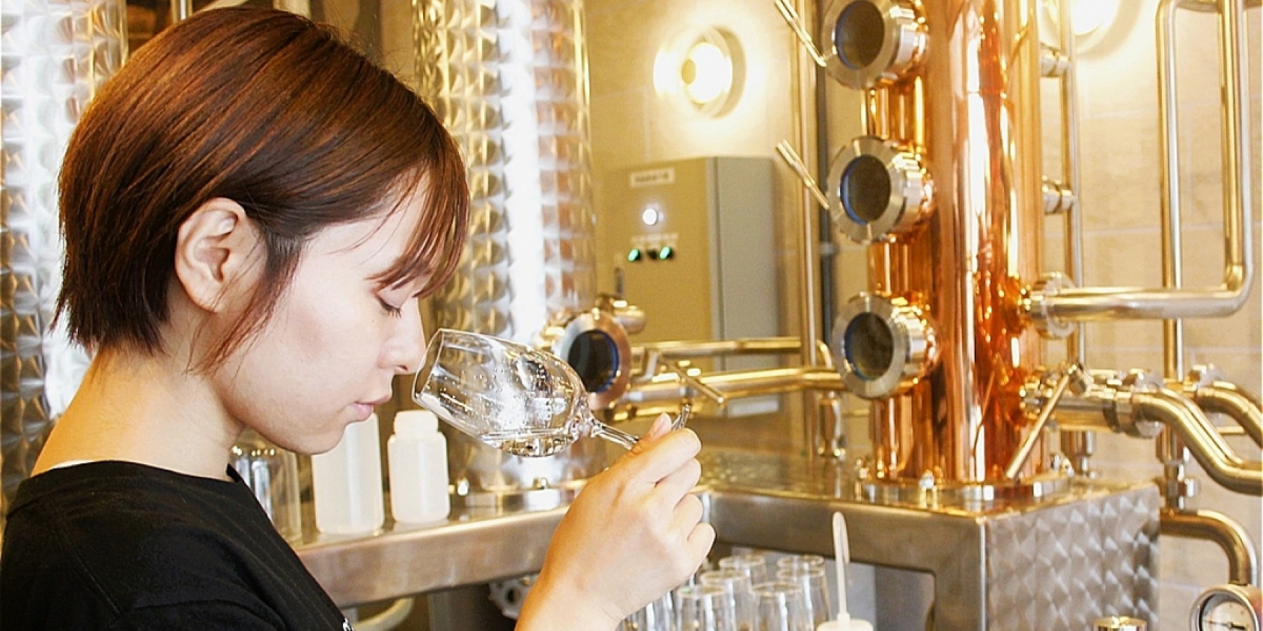 The youngest and female master distiller!　Visit 