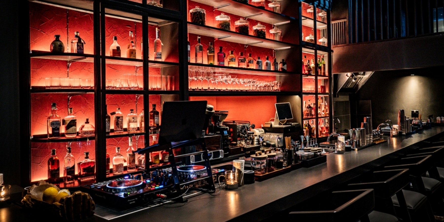 <どりぷら会員のお店 オープンしました>
多彩な感性が交差するバンコクの新拠点
「CITADEL BANGKOK」/ 小原義満さん