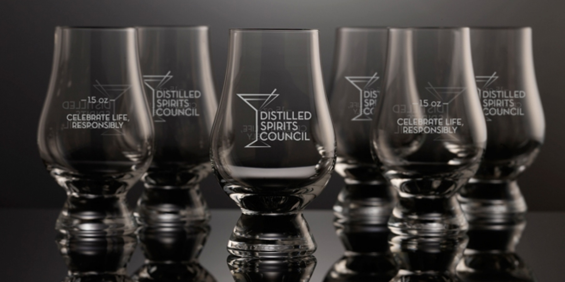 米国蒸留酒評議会
公式テイスティンググラス採用を発表！